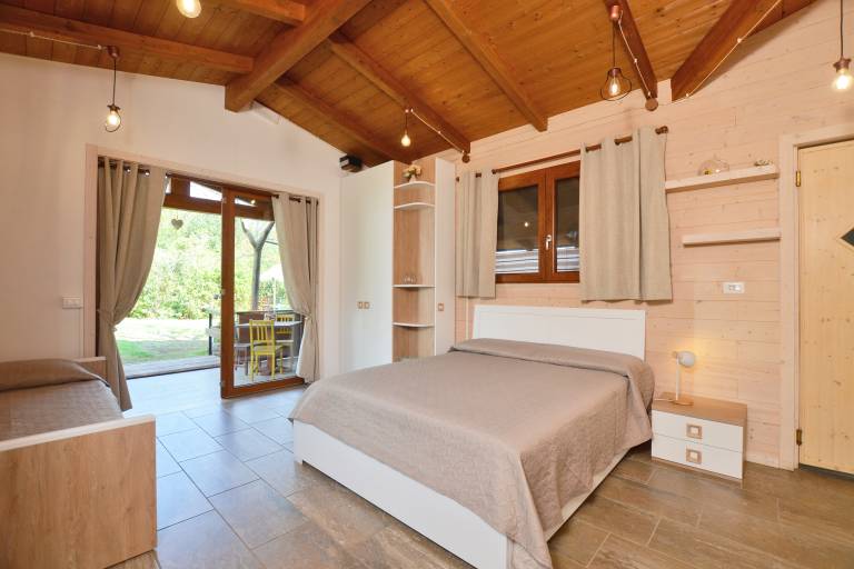 Chalet with garden & terrace — photo 4