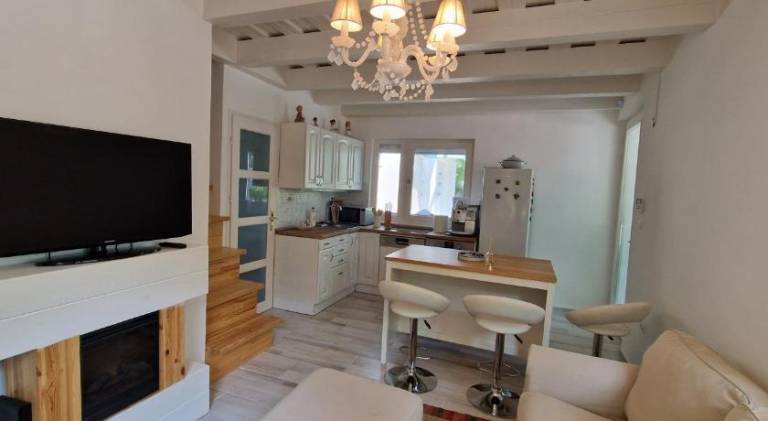 Rental apartment with pool — photo 2