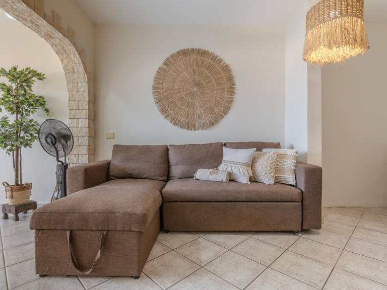 Holiday apartment with grill, pool & patio | Sea view — photo 3