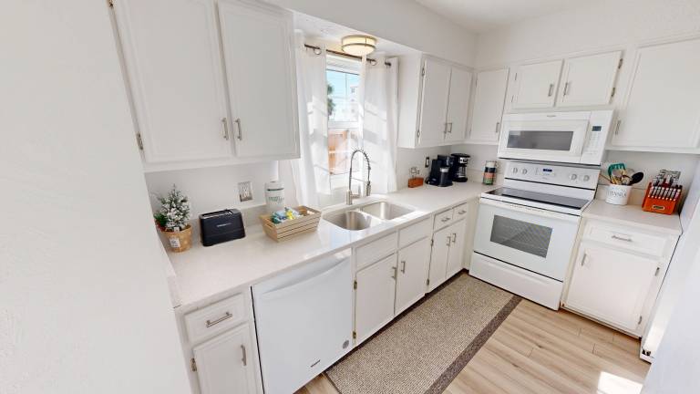 House | Beach nearby | Pets are welcome — photo 3
