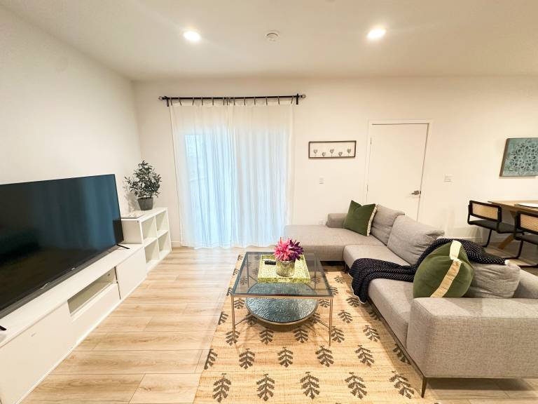 Apartment Pomona