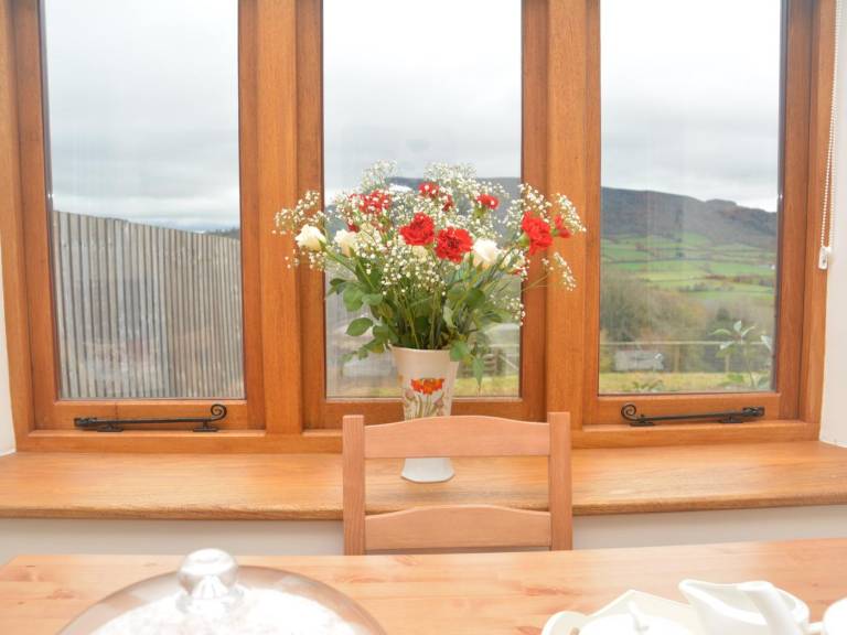 Fully equipped charming cottage with yard | Dogs allowed — photo 4
