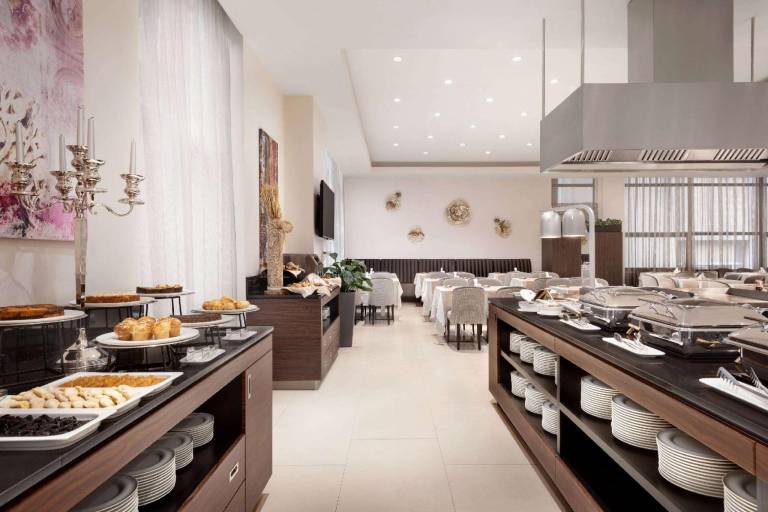 Ramada Hotel & Suites by Wyndham Yerevan — photo 4