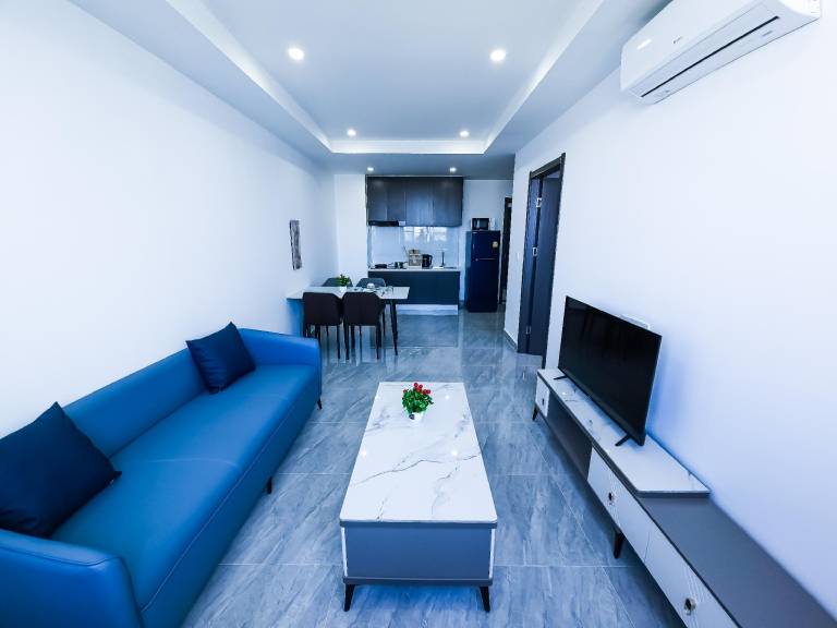 Lovely apartment with pool & yard | Suitable for remote work | Pets allowed — photo 2