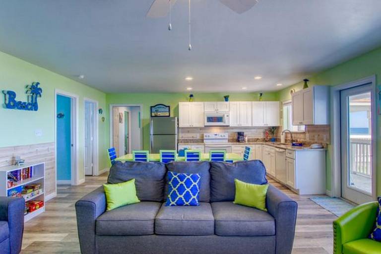 Condo with garden & pool — photo 4