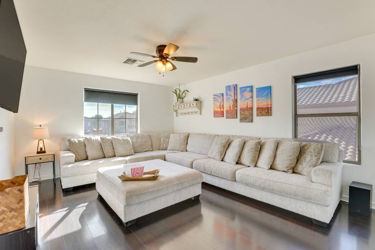 Luxe Family Home w/ Pool, 13 Mi to Dtwn Phoenix! — photo 3