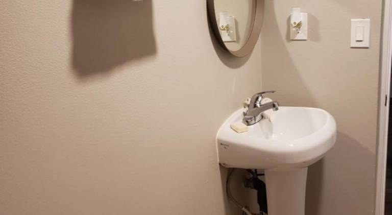 Parkrose Inn and Suites — photo 5
