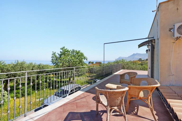 Villa Gheta at Monte Cofano: Nature, Relaxation, and Sea Views in Custonaci