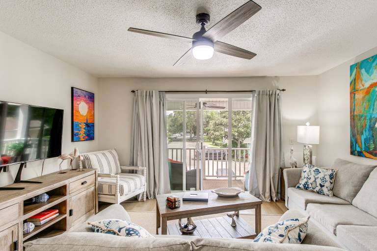 Condo w/ Amazing Amenities: 1 Mi to Beach! — photo 3