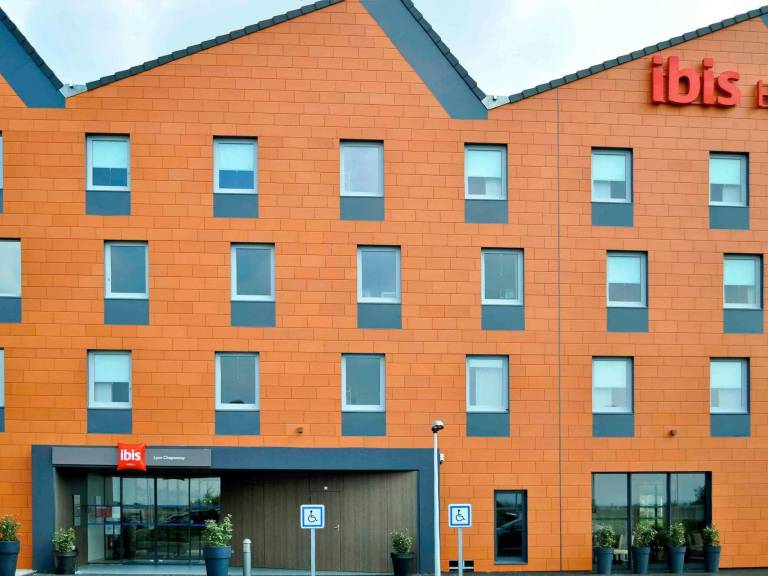 Ibis Lyon Est Chaponnay — photo 3