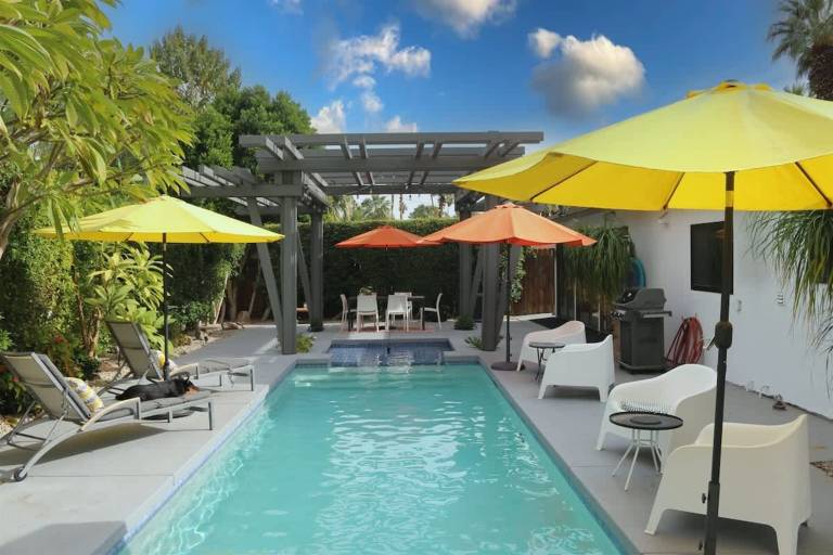House with BBQ & yard in Rancho Mirage, CA