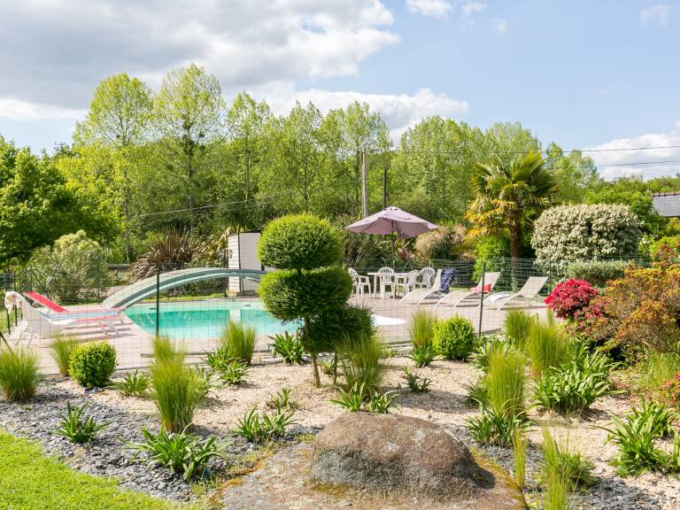 Vacation home with terrace, garden & grill | Nature view — photo 2