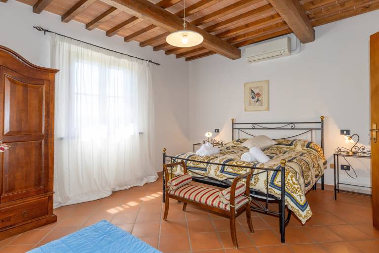Vacation home with pool & garden in Palaia