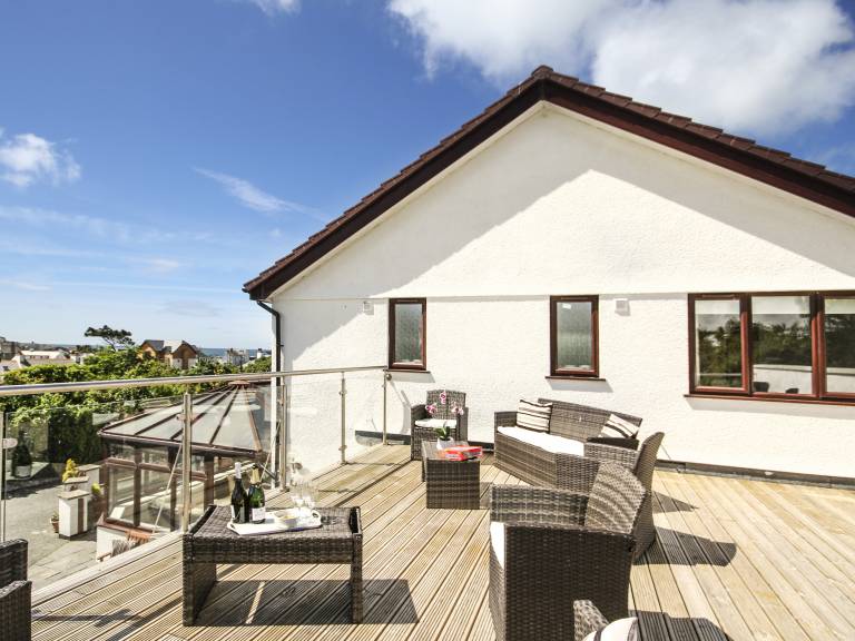 Cottage with patio, barbecue & yard | Beach view in Holyhead