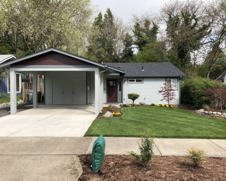 House  Grants Pass