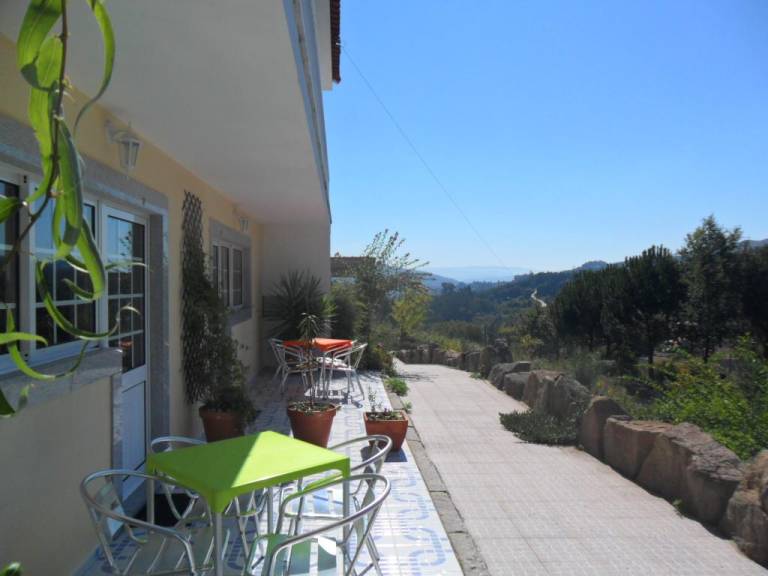 Apartment with BBQ, pool & patio in Penafiel