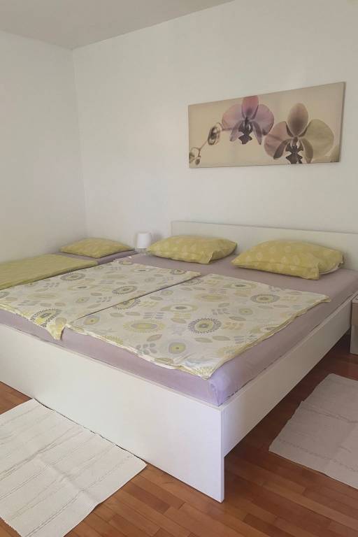 Pleasant apartment with yard, barbeque & terrace | Close to the beach | Dogs allowed — photo 5