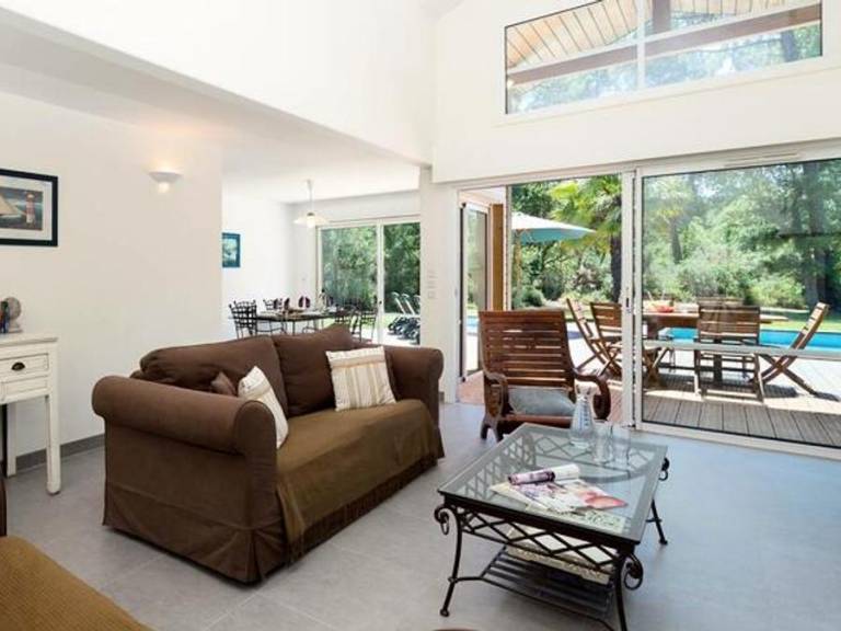 Villa with terrace & private pool | Pets are welcome — photo 5