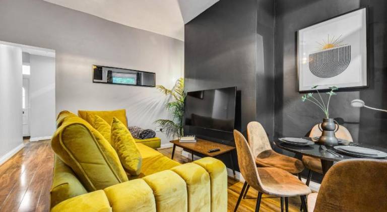 House | Pet-friendly in Manchester