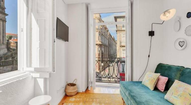Pleasant holiday apartment with terrace | Near Dom Luís I Bridge | Suitable for remote work | Dogs allowed — photo 2