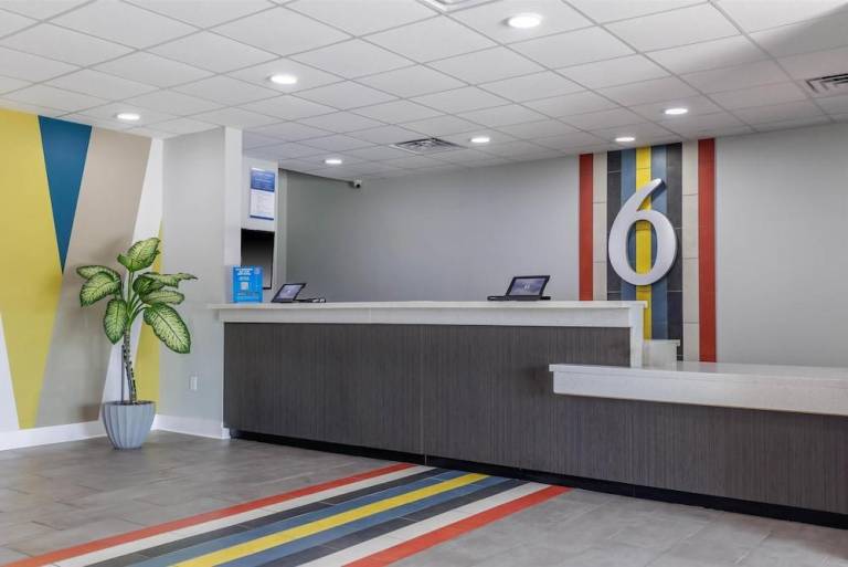 Studio 6 Gonzales, LA - Baton Rouge / Geismar / Prairieville I-10 — photo 5