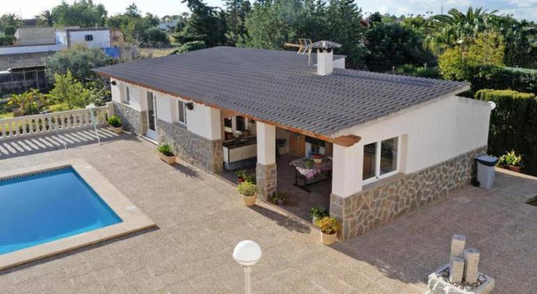 Villa with pool | Pets are welcome — photo 3