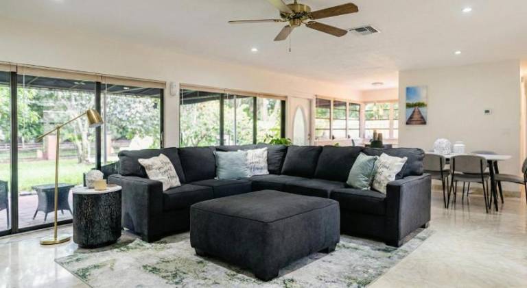 Fully equipped beautiful vacation home with grill, garden & patio | Good for workation | Pets are welcome — photo 3