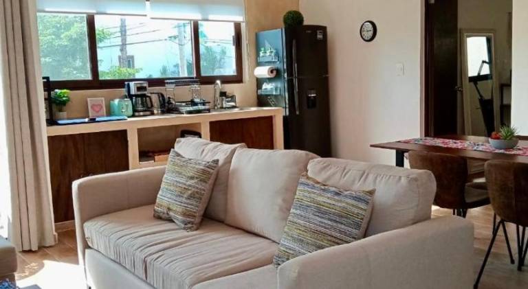 Rental apartment with yard, terrace & pool in Isla Mujeres