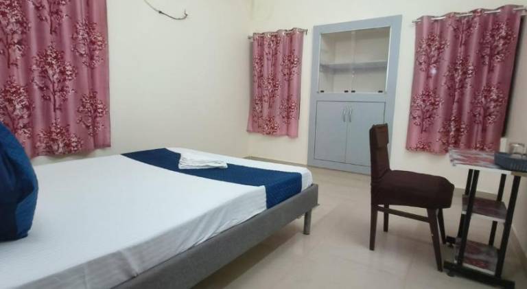 Niyati's Nest near Airport — photo 4