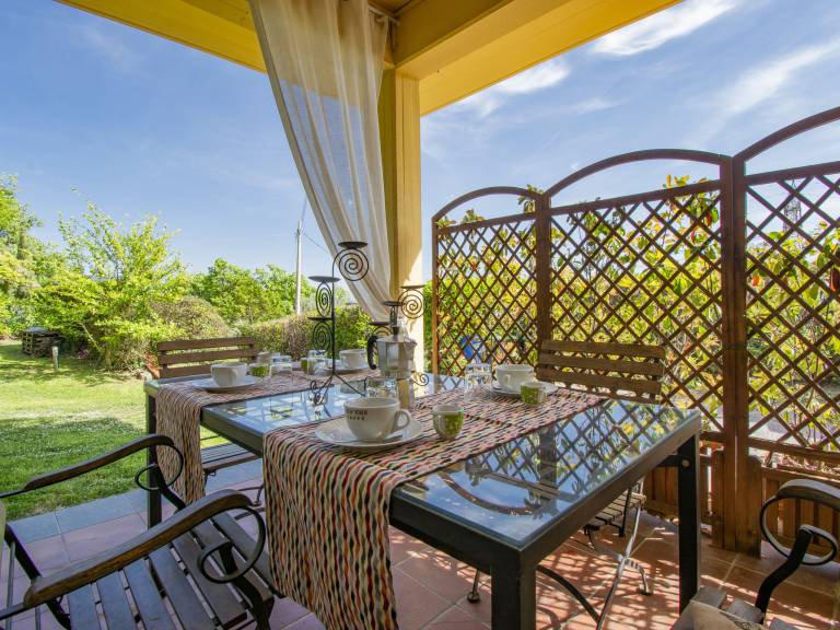Fully equipped apartment with yard, terrace & barbecue | Pet-friendly — photo 5