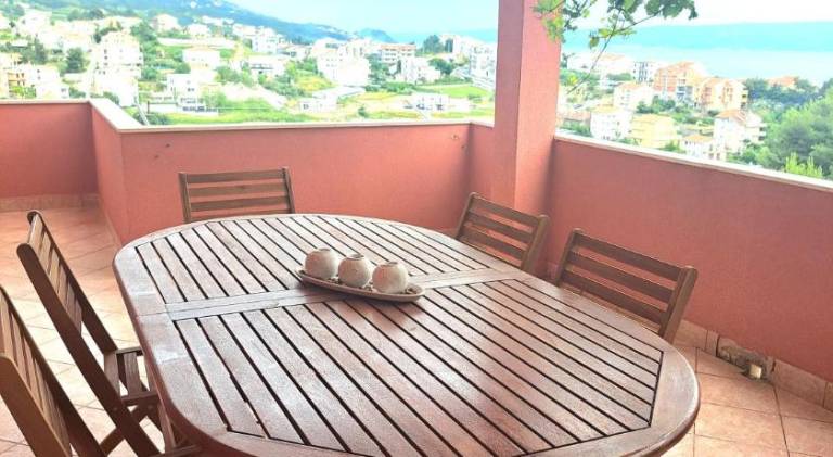 Lovely rental apartment with yard & terrace | Close to the beach | Pets are welcome — photo 4