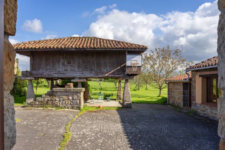 Casa  Tazones