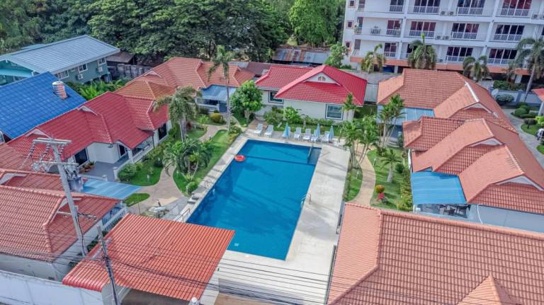 Resort 3-2BR, Pool, 300m-Beach, 5 mins to Walking St — photo 4