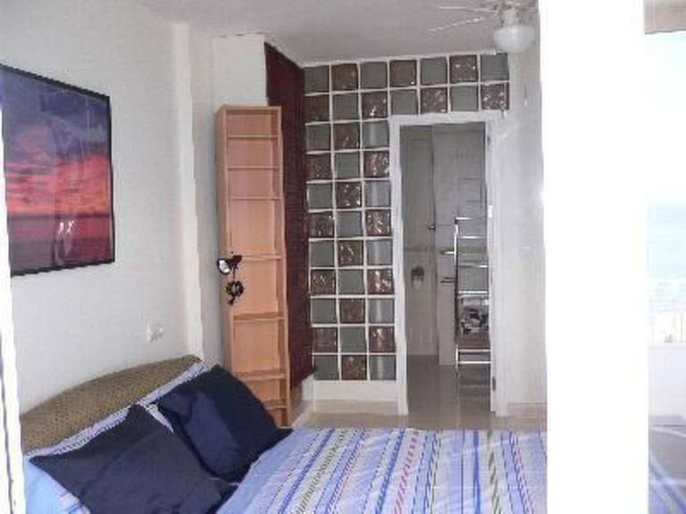 Fully equipped beautiful rental apartment with pool & patio | Close to the beach | Pets are welcome — photo 4