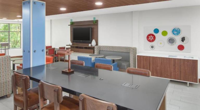 Holiday Inn Express Hotel & Suites Hardeeville - Hilton Head By IHG — photo 5