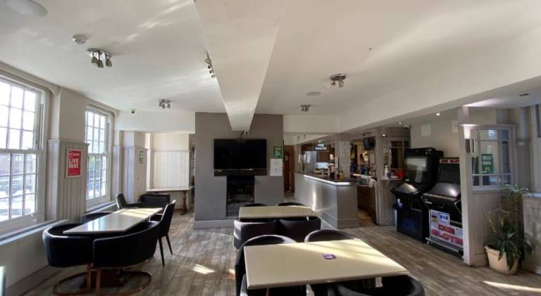 Wendover Arms Hotel — photo 3