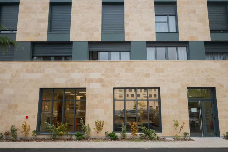 Serviced apartment with pool | Pets allowed in Pessac