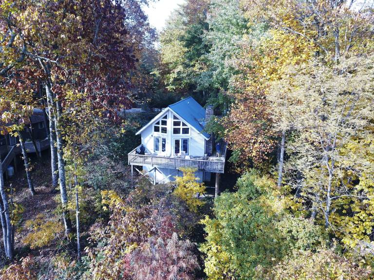 House  Eastatoe