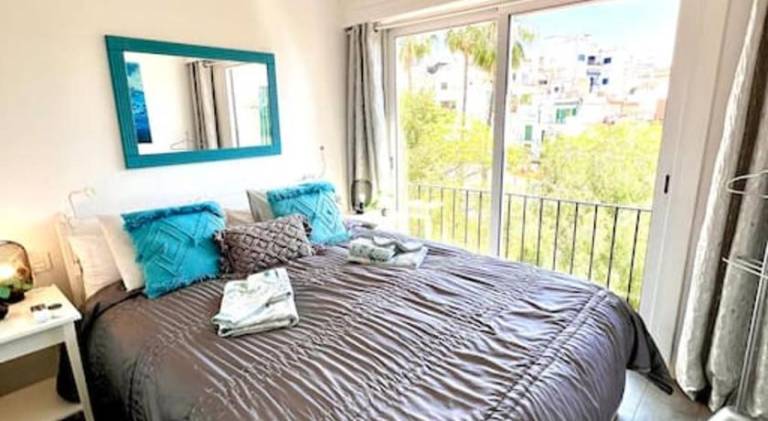 Rental apartment with patio — photo 2