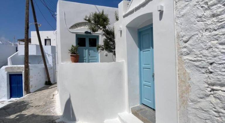 Villa with terrace & garden — photo 4