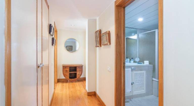 Holiday apartment with pool — photo 5