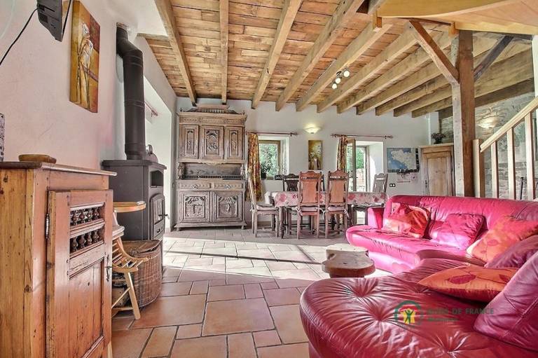 Pleasant gite with yard & patio | Pets are welcome — photo 4