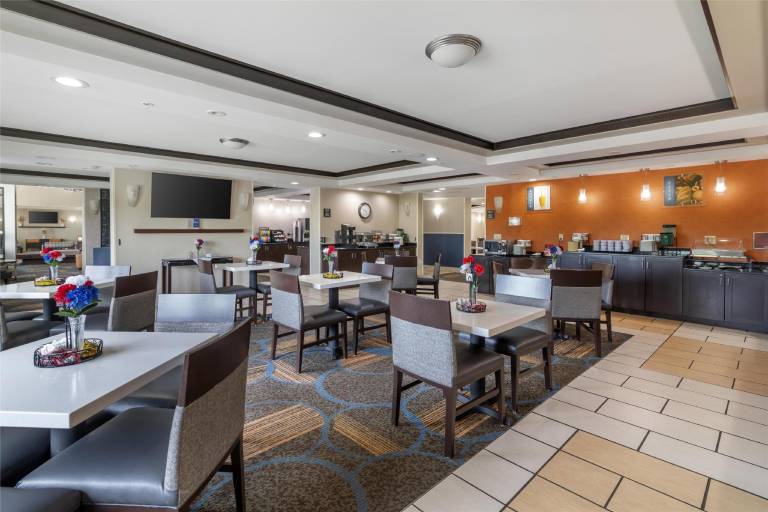 Best Western Plus Keene Hotel — photo 3