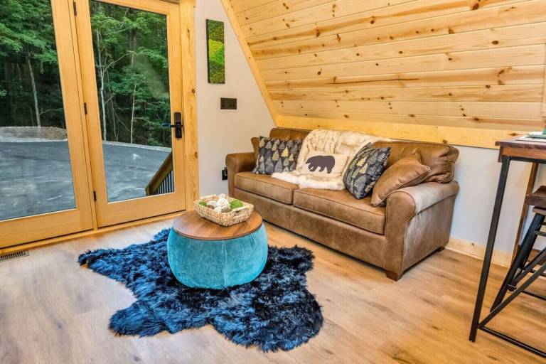Cabin West Jefferson
