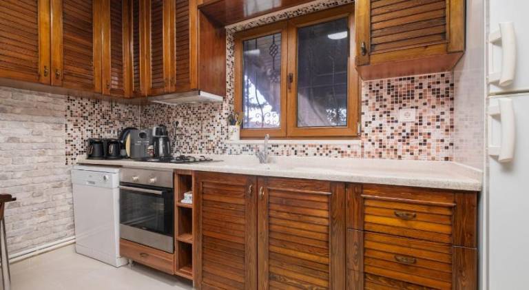 Villa with yard & barbecue — photo 3