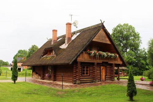 House  Tīnūžu pagasti