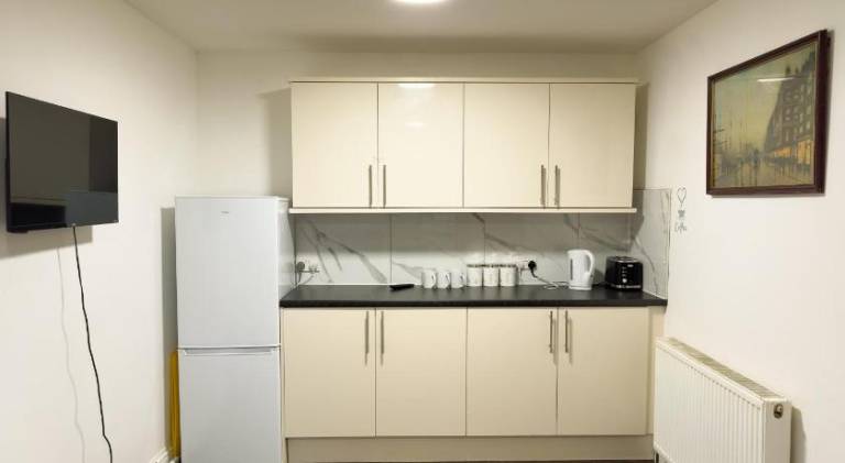 Heathrow Lodge B&B — photo 4