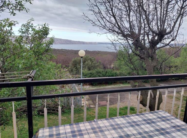 Vacation home with patio — photo 4