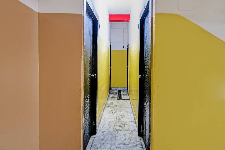 Hotel O New Maya Palace Inn