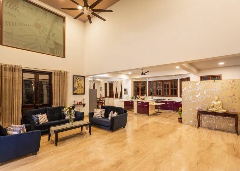 Villa with private pool, patio & yard — photo 5